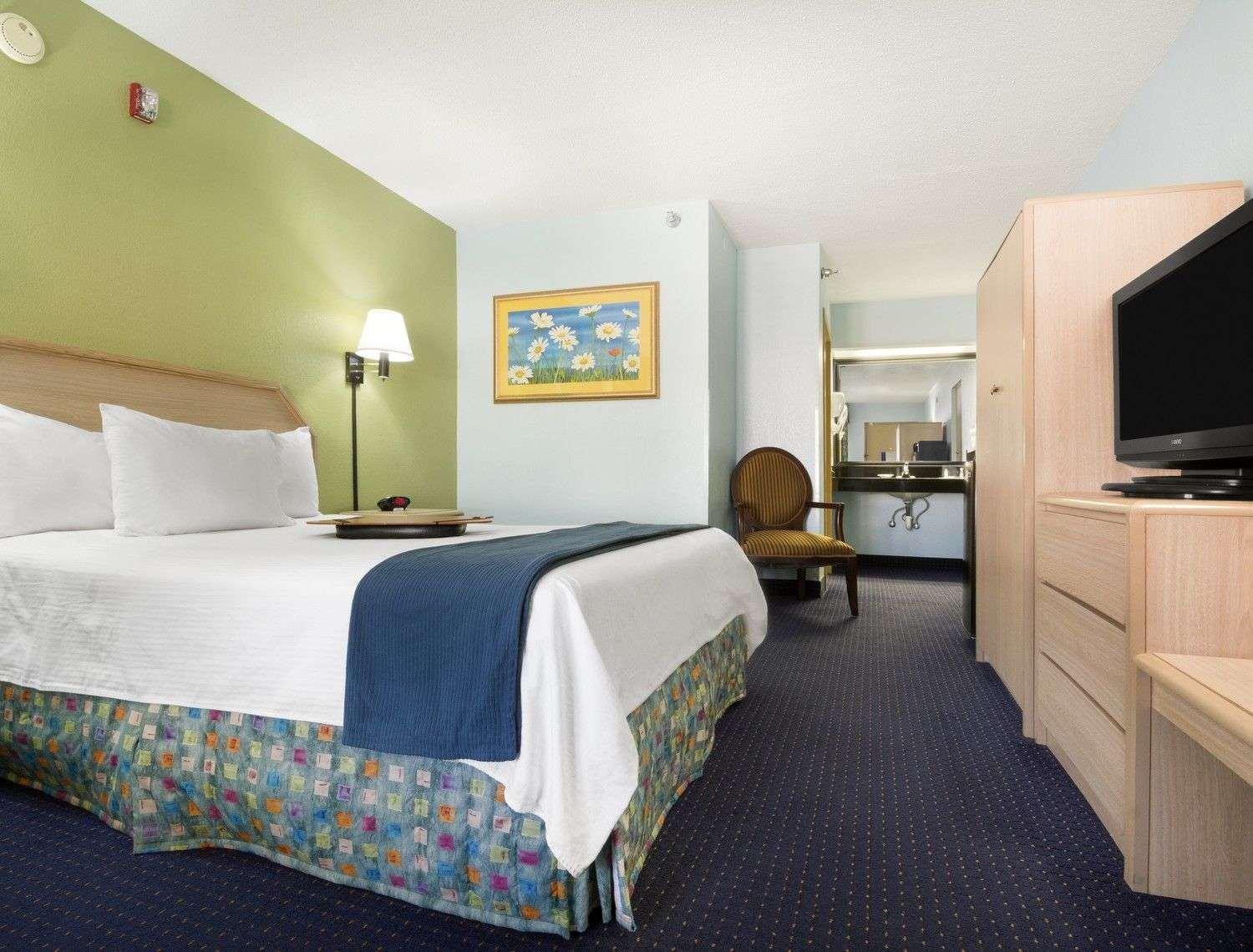 Baymont By Wyndham Fort Walton Beach Mary Esther Exterior photo