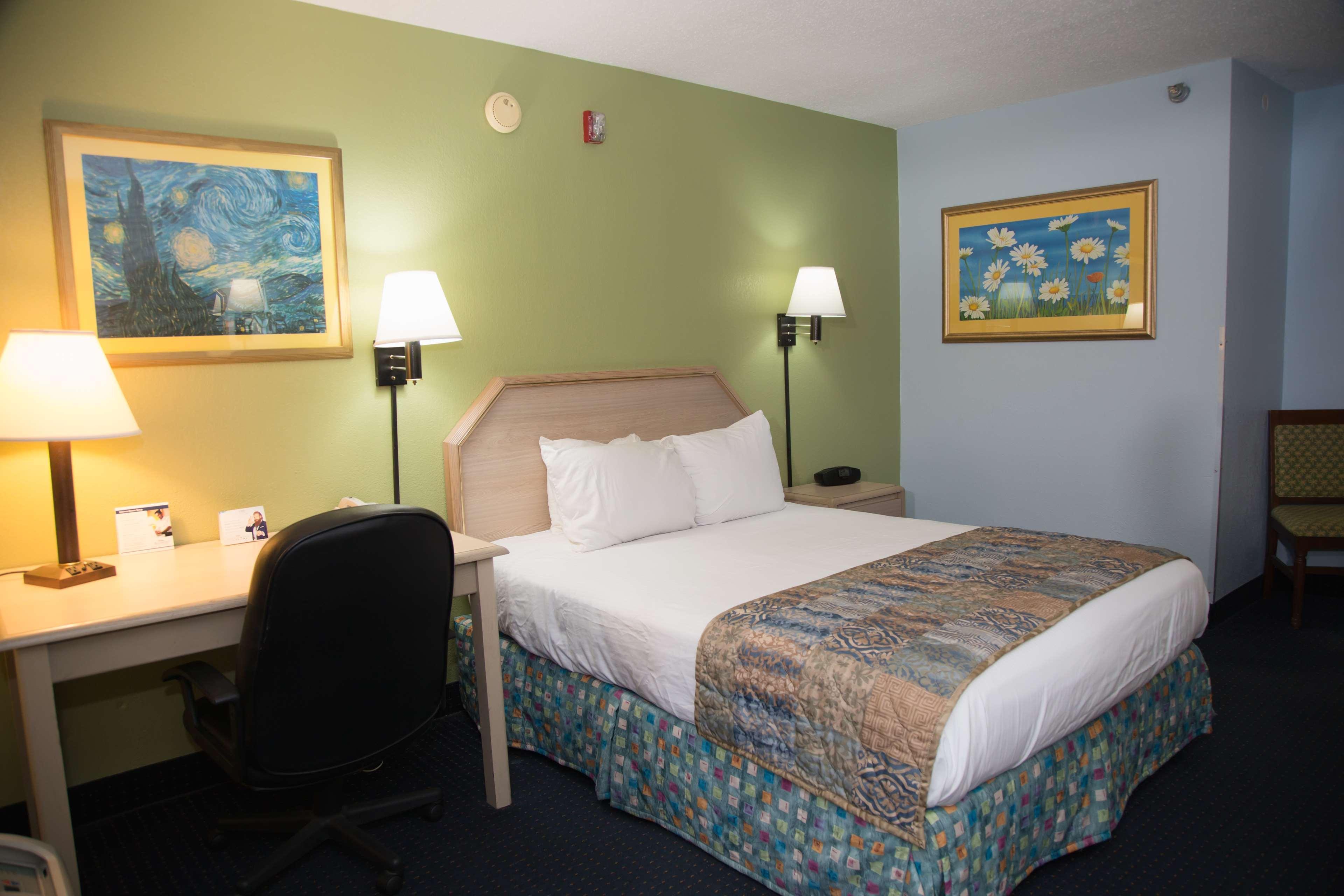Baymont By Wyndham Fort Walton Beach Mary Esther Exterior photo