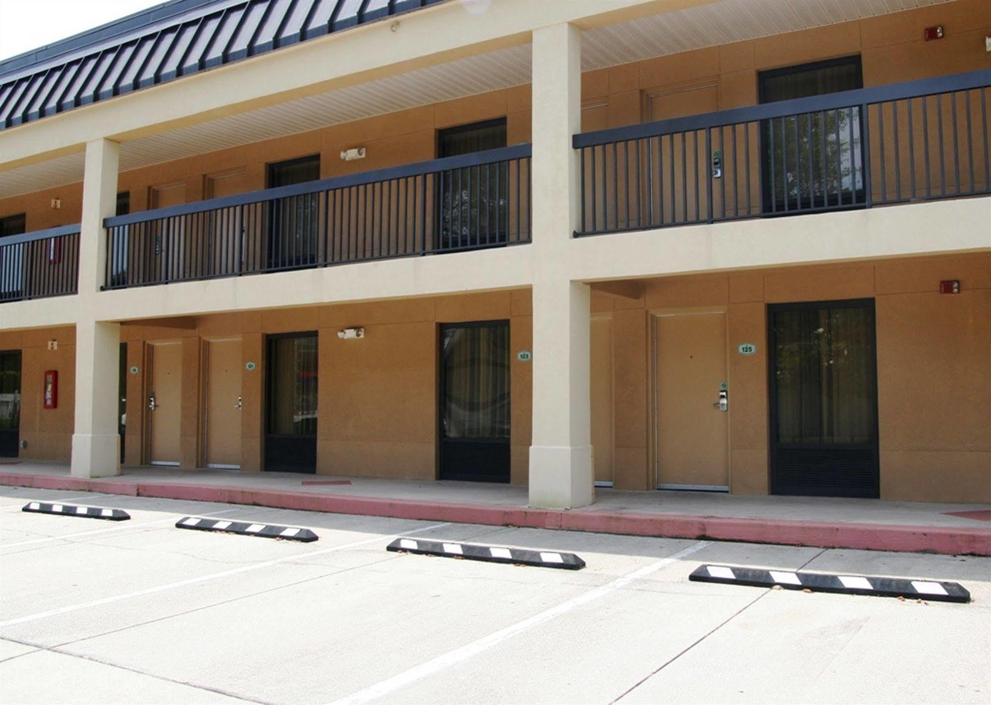 Baymont By Wyndham Fort Walton Beach Mary Esther Exterior photo